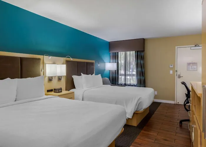 Best Western Plus South Coast Inn